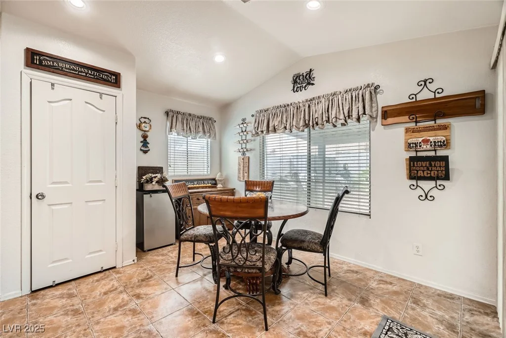 9071 Ravenhurst, Las Vegas, NV 89123