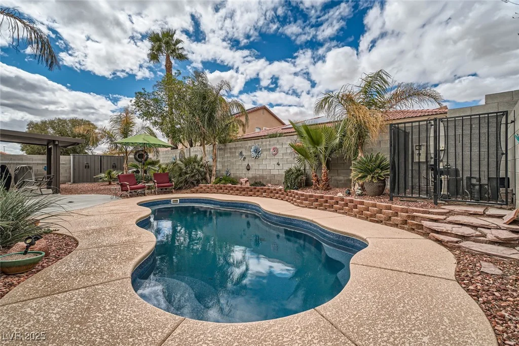 9071 Ravenhurst, Las Vegas, NV 89123