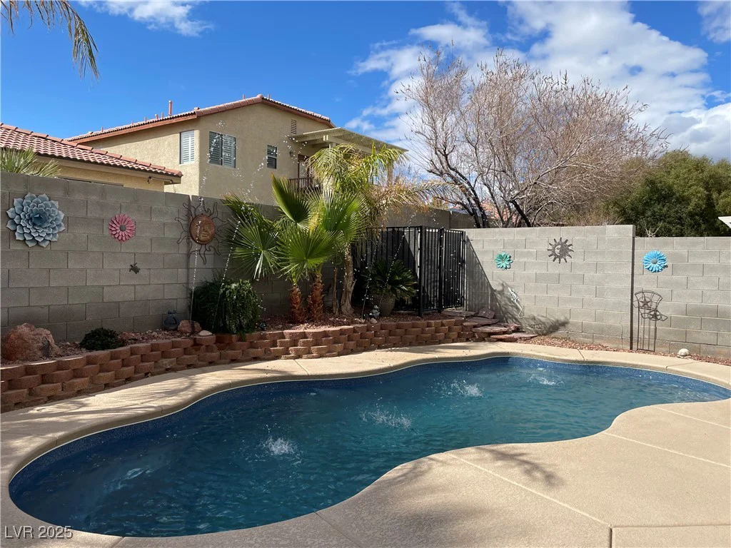 9071 Ravenhurst, Las Vegas, NV 89123