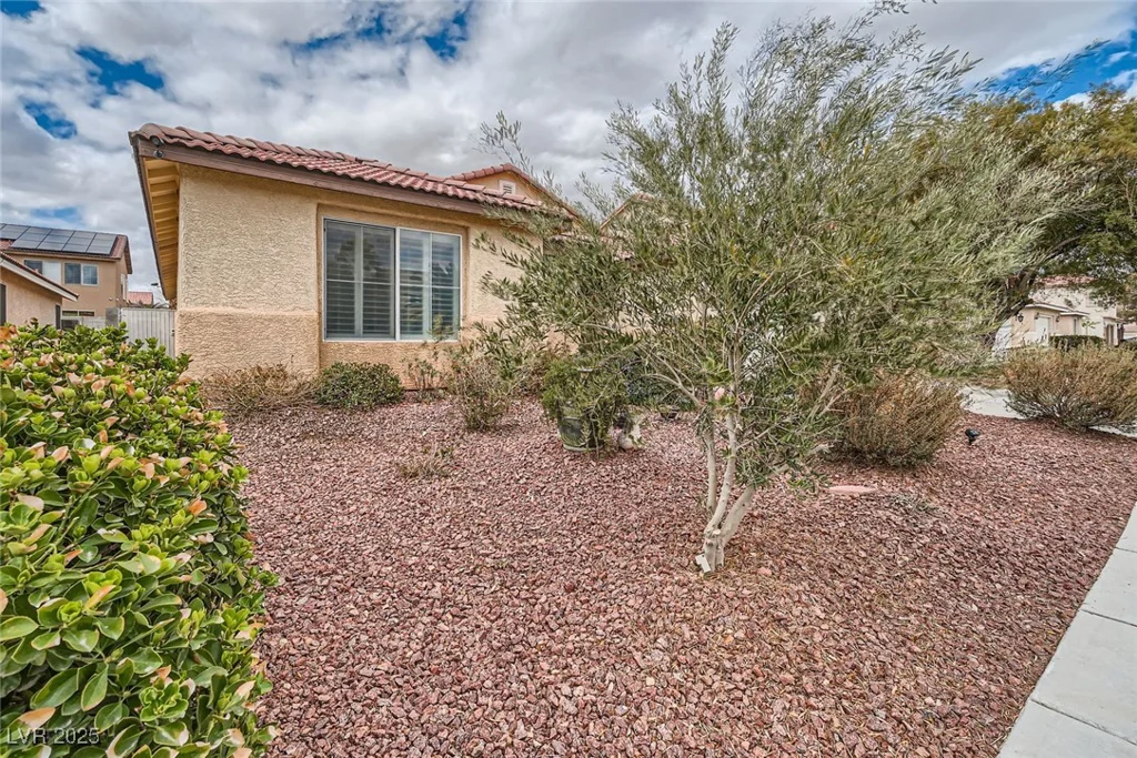 9071 Ravenhurst, Las Vegas, NV 89123