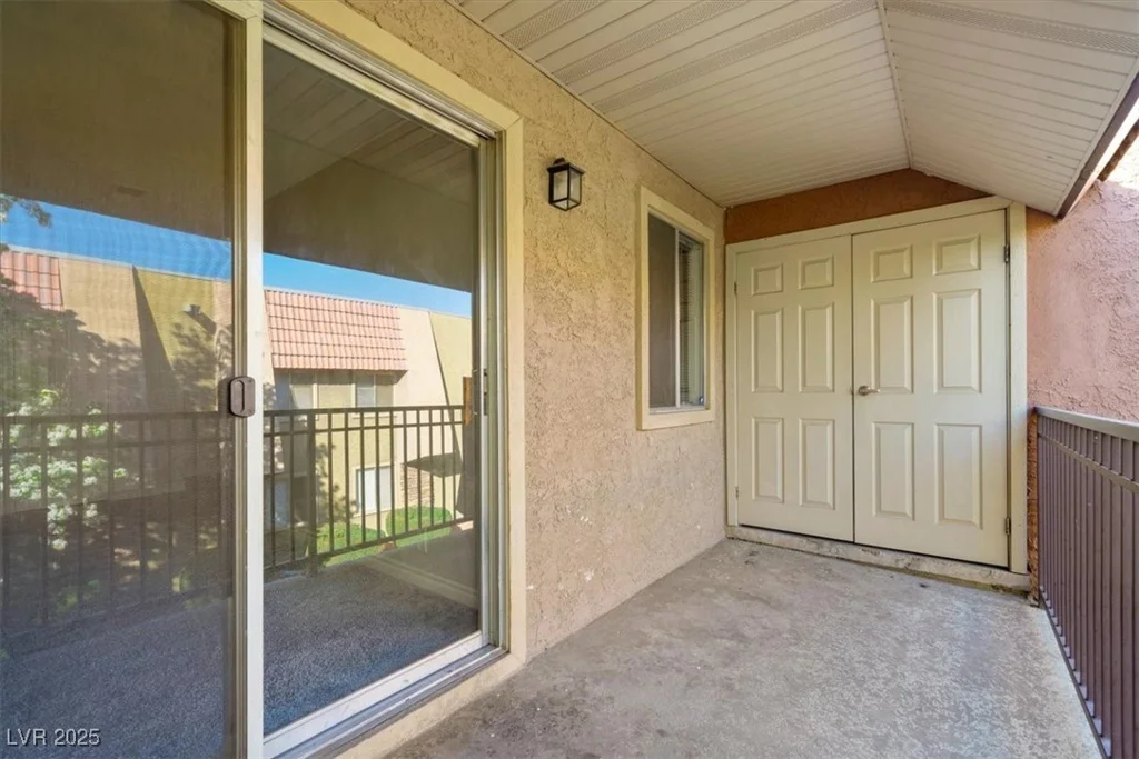 5060 Indian River, Las Vegas, NV 89103