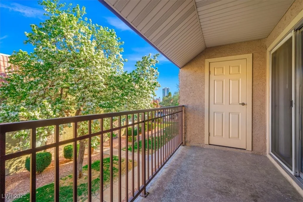 5060 Indian River, Las Vegas, NV 89103