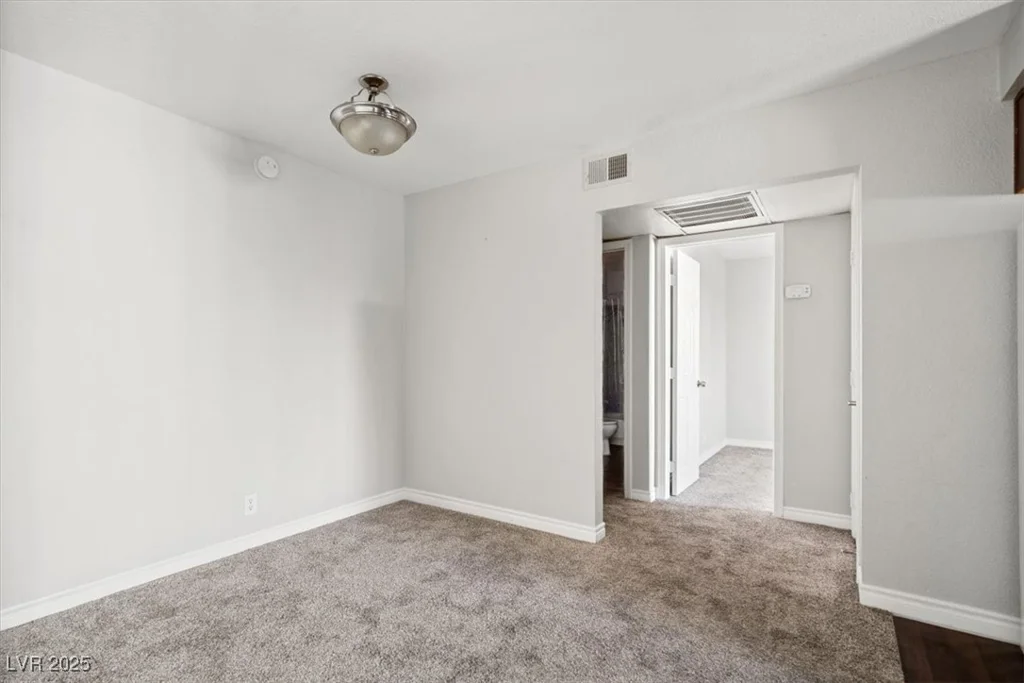 5060 Indian River, Las Vegas, NV 89103