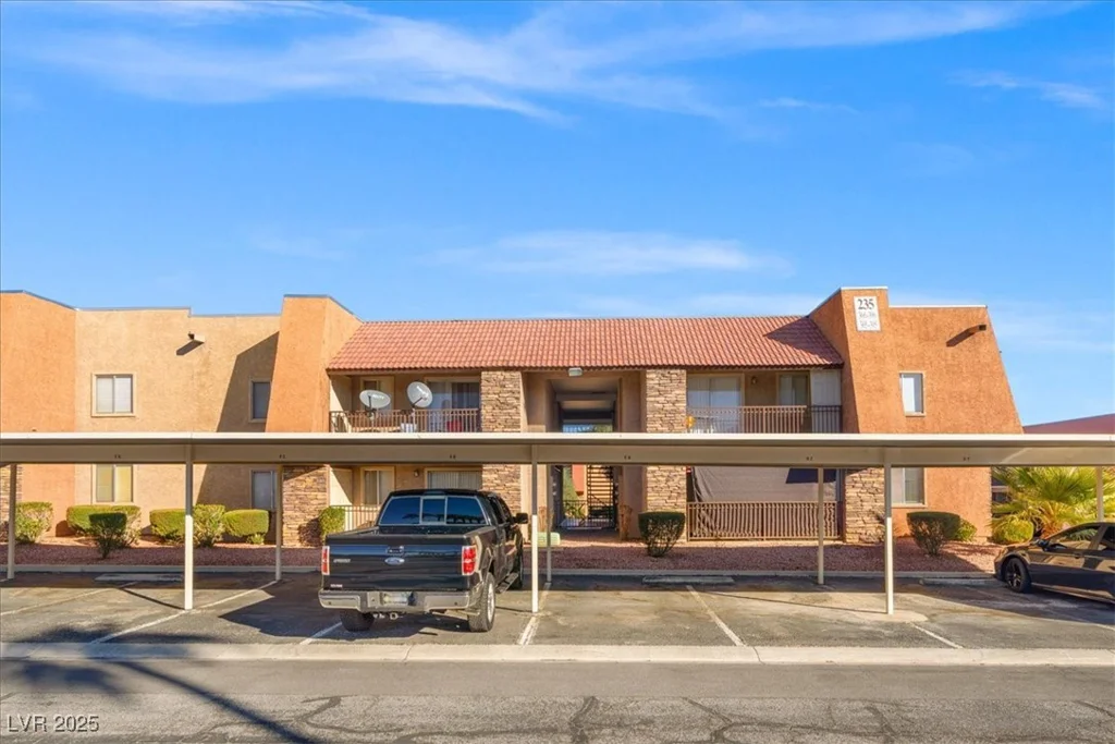 5060 Indian River, Las Vegas, NV 89103