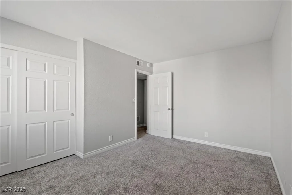 5060 Indian River, Las Vegas, NV 89103
