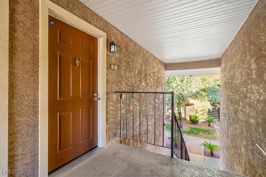 5060 Indian River, Las Vegas, NV 89103