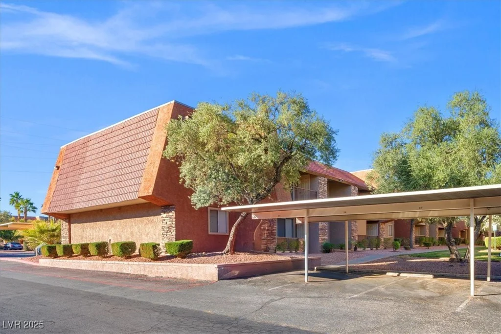 5060 Indian River, Las Vegas, NV 89103