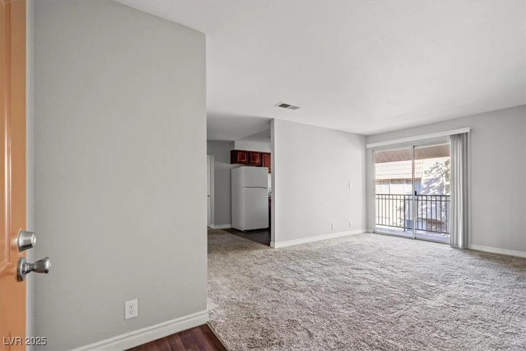 5060 Indian River, Las Vegas, NV 89103