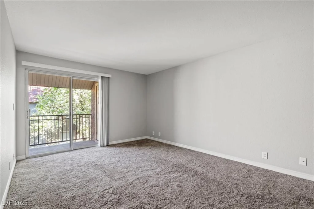 5060 Indian River, Las Vegas, NV 89103