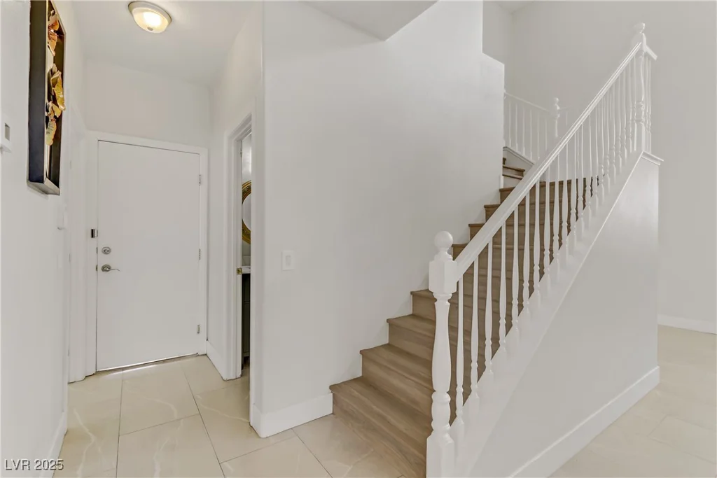 6938 Silk Oak, Las Vegas, NV 89148