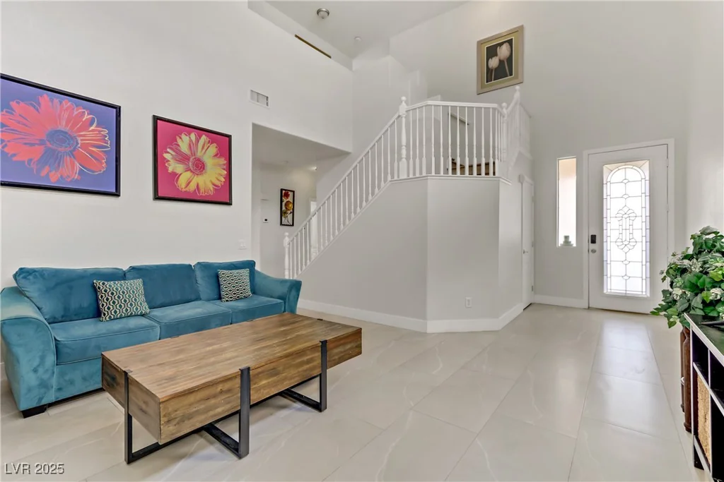 6938 Silk Oak, Las Vegas, NV 89148