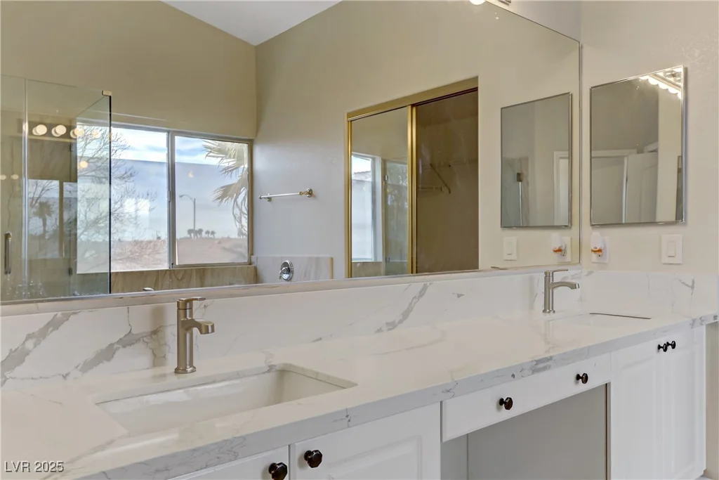 6938 Silk Oak, Las Vegas, NV 89148