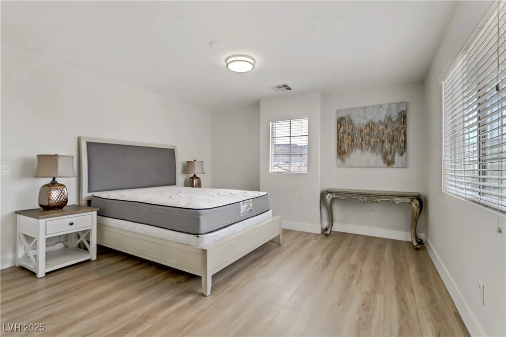 6938 Silk Oak, Las Vegas, NV 89148