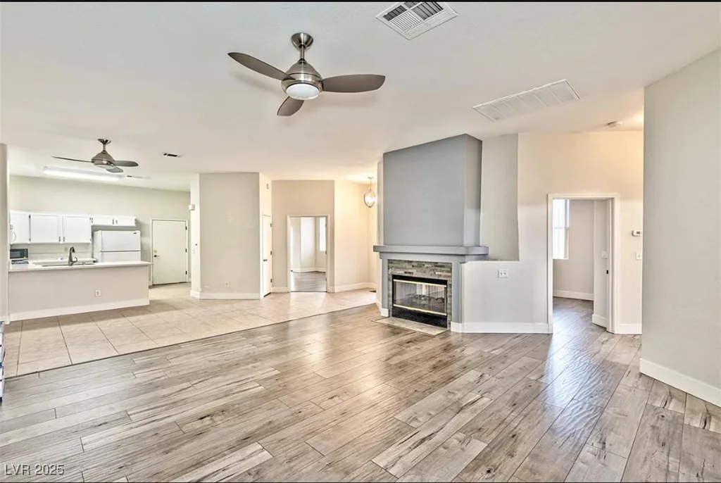9002 Purple Leaf, Las Vegas, NV 89123