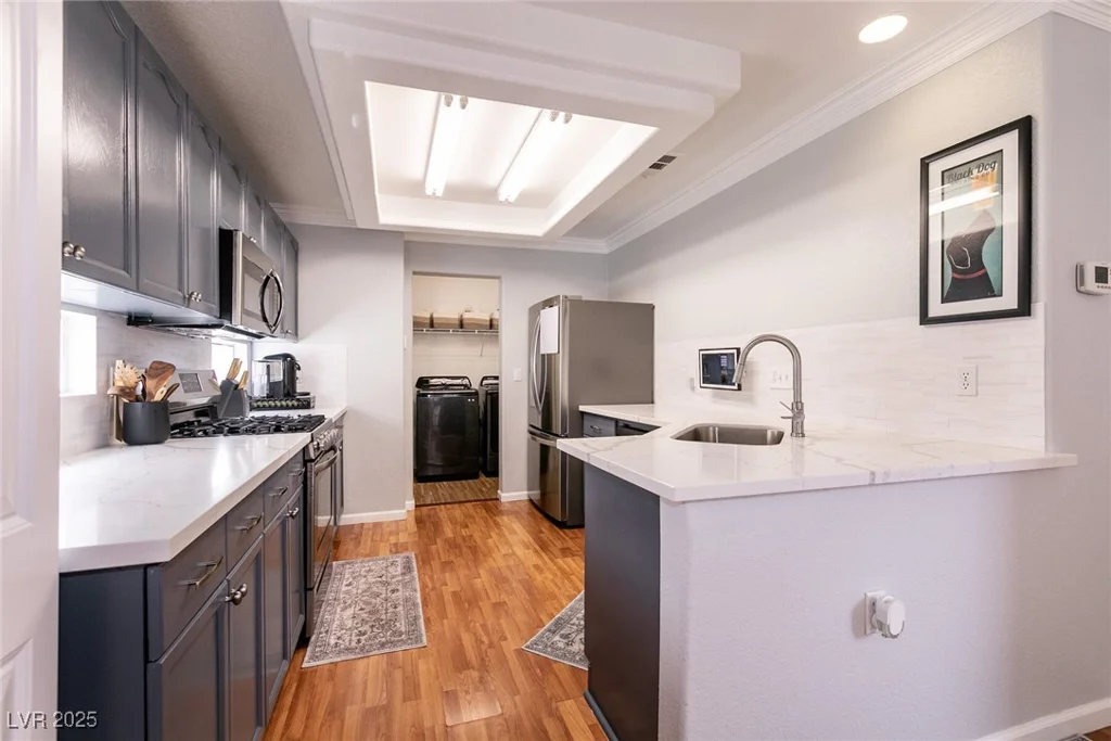 8872 Hampton Green, Las Vegas, NV 89129
