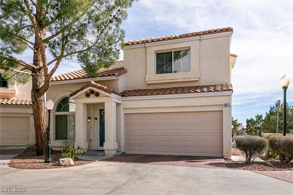 8872 Hampton Green, Las Vegas, NV 89129