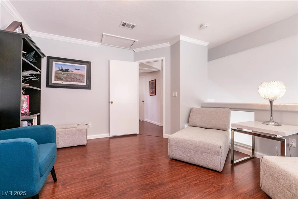 8872 Hampton Green, Las Vegas, NV 89129