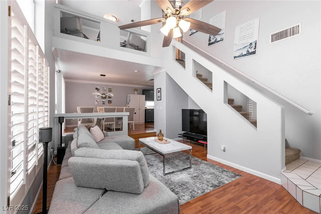 8872 Hampton Green, Las Vegas, NV 89129