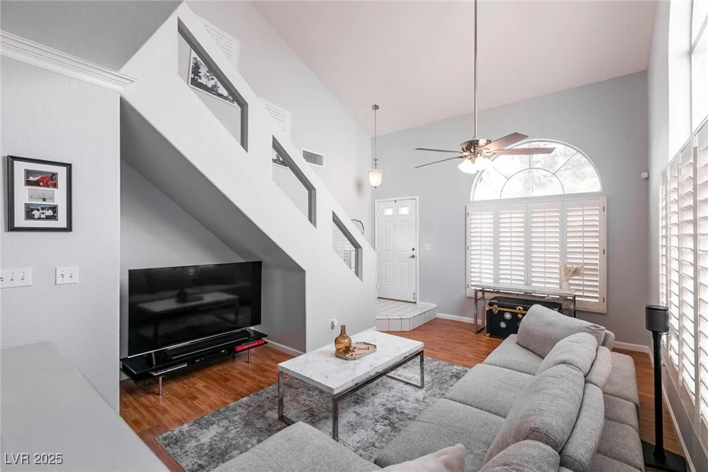 8872 Hampton Green, Las Vegas, NV 89129