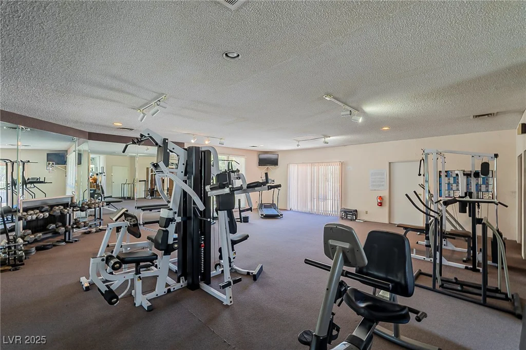 725 Royal Crest, Las Vegas, NV 89169