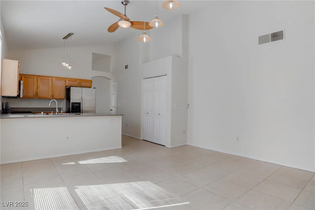 3640 Chateau Meadow, Las Vegas, NV 89129