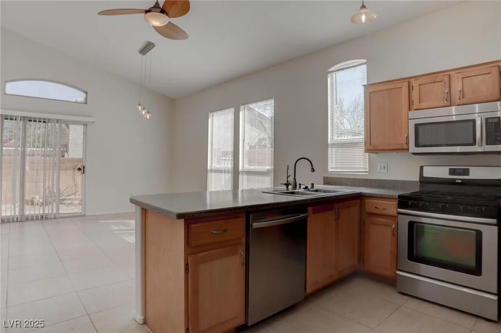 3640 Chateau Meadow, Las Vegas, NV 89129
