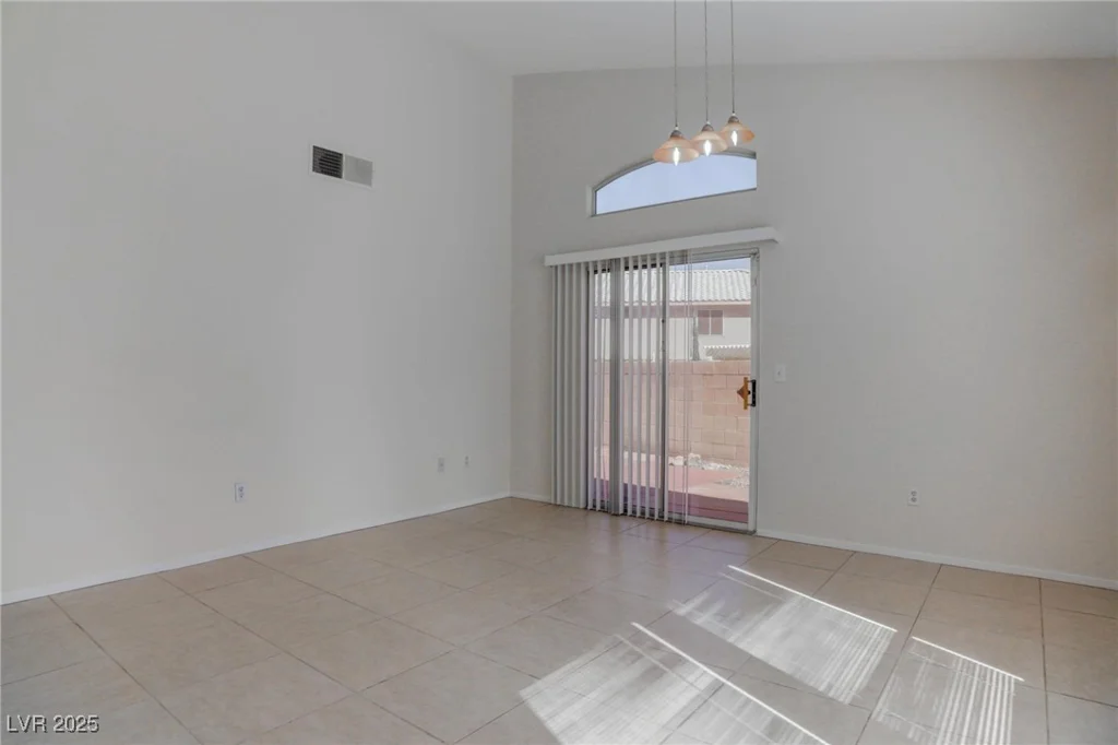 3640 Chateau Meadow, Las Vegas, NV 89129
