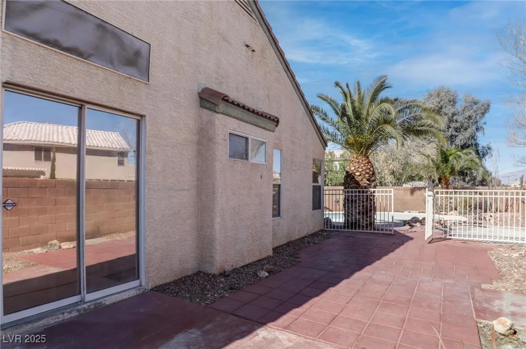3640 Chateau Meadow, Las Vegas, NV 89129