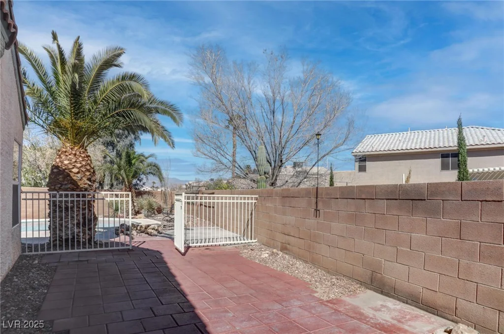 3640 Chateau Meadow, Las Vegas, NV 89129