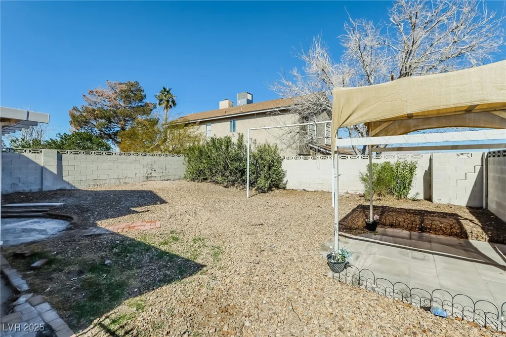 557 Liverpool, Henderson, NV 89011