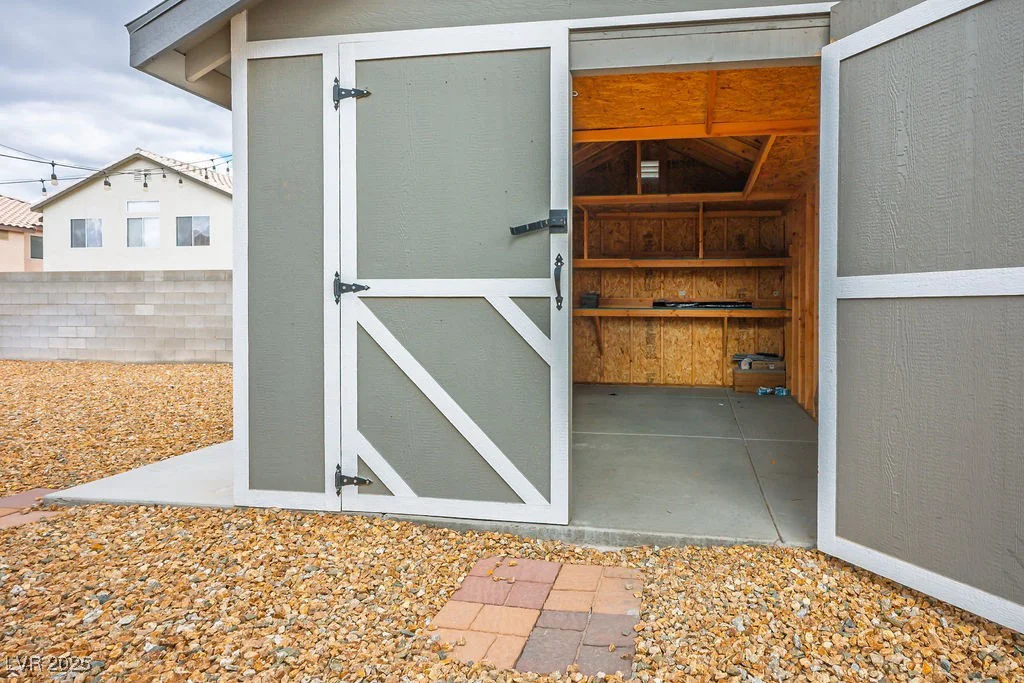 3334 Flying Colt, North Las Vegas, NV 89032