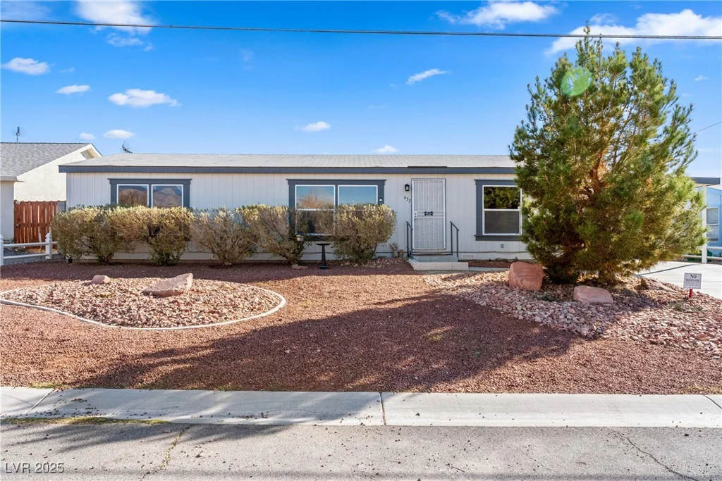 633 Simkins, Pahrump, NV 89060