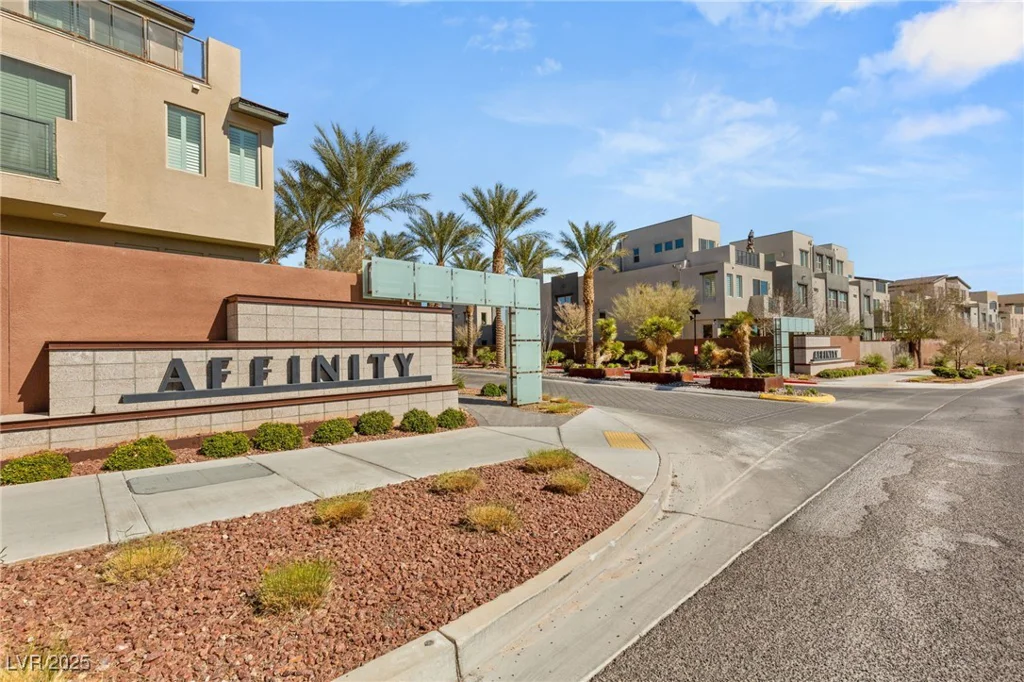 11256 Rainbow Peak, Las Vegas, NV 89135