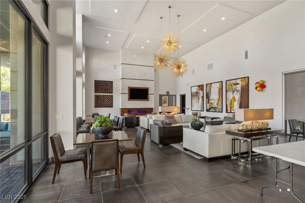 11256 Rainbow Peak, Las Vegas, NV 89135