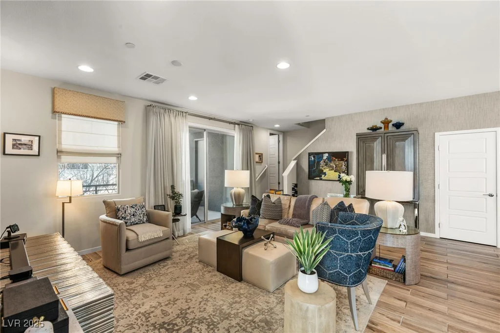 11256 Rainbow Peak, Las Vegas, NV 89135