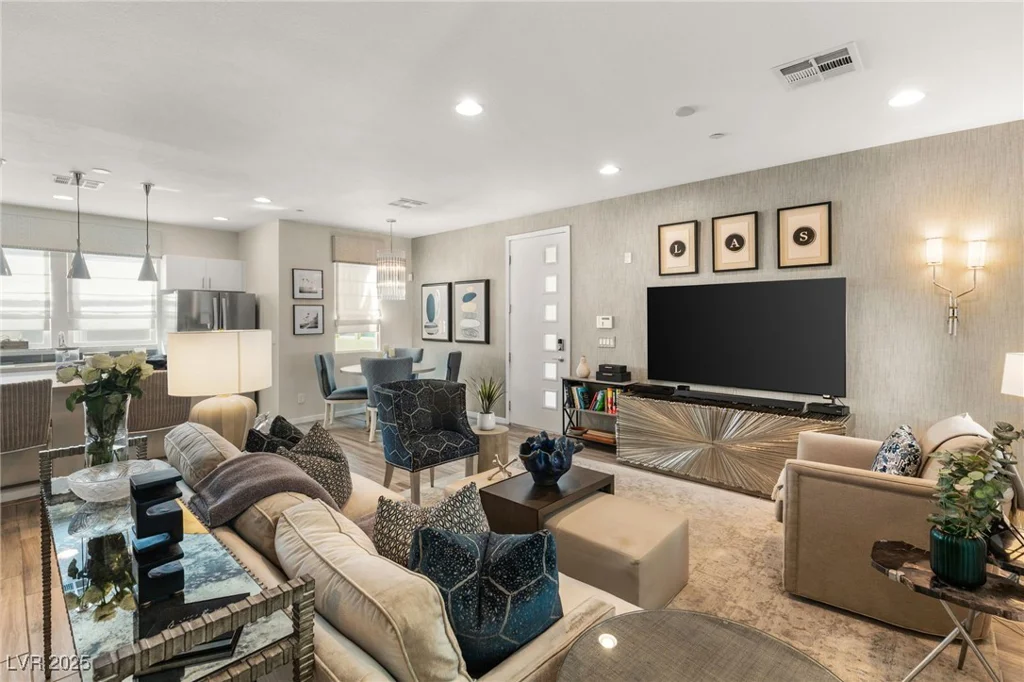 11256 Rainbow Peak, Las Vegas, NV 89135
