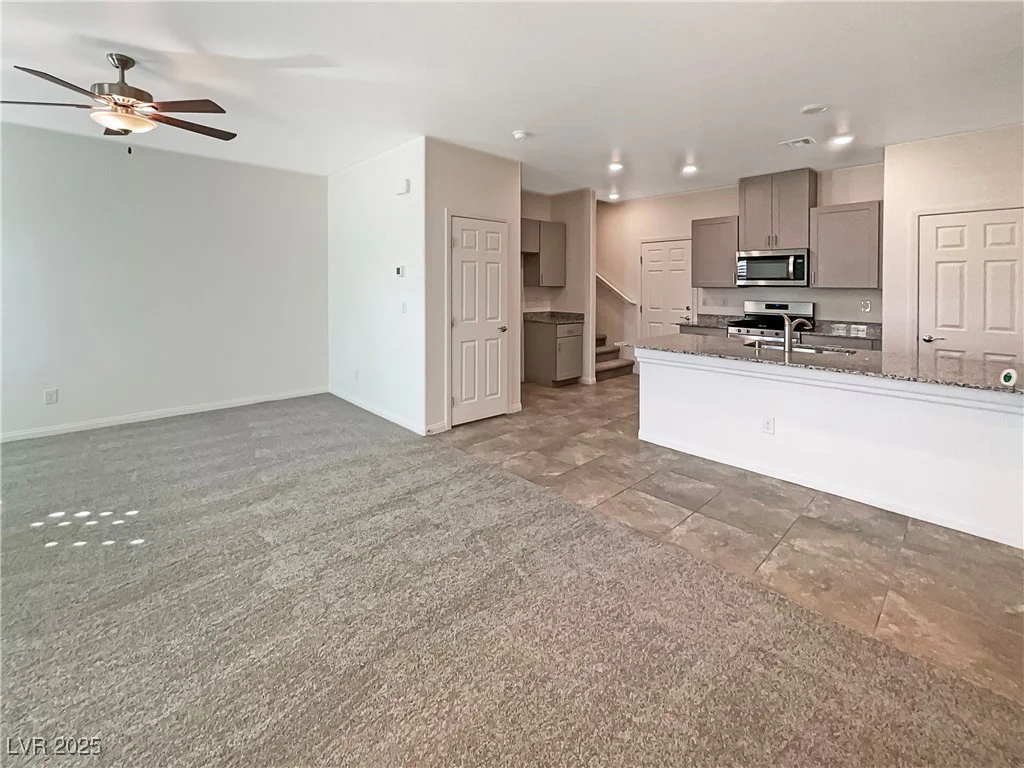 7325 Sunray Point, North Las Vegas, NV 89084