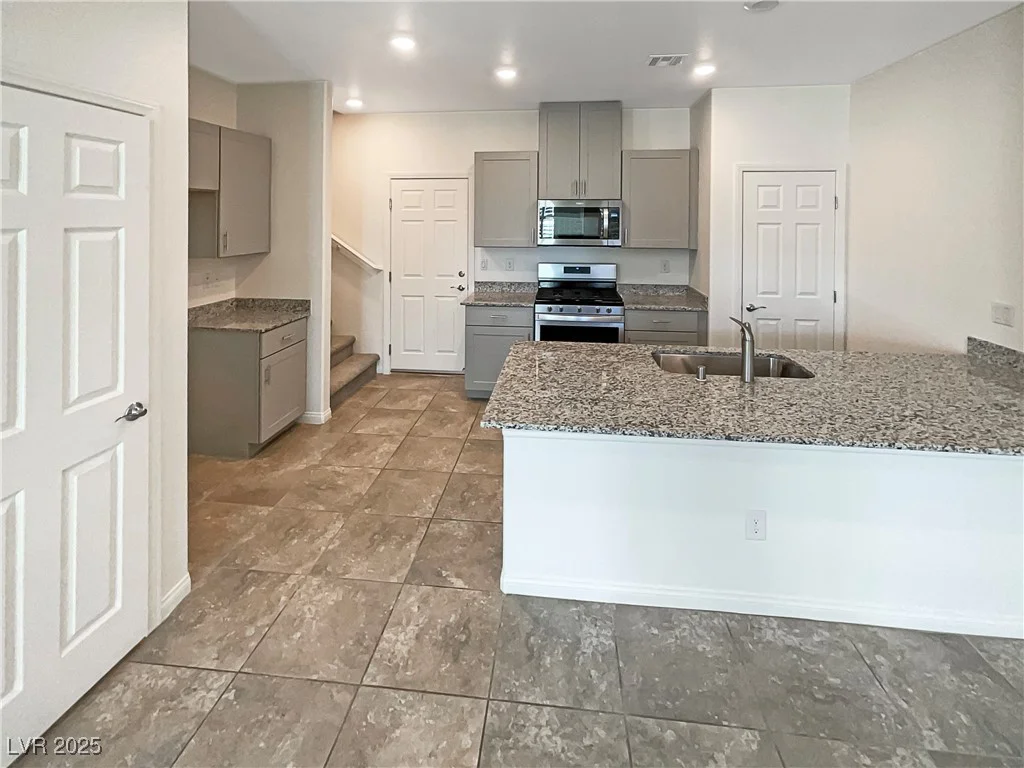7325 Sunray Point, North Las Vegas, NV 89084