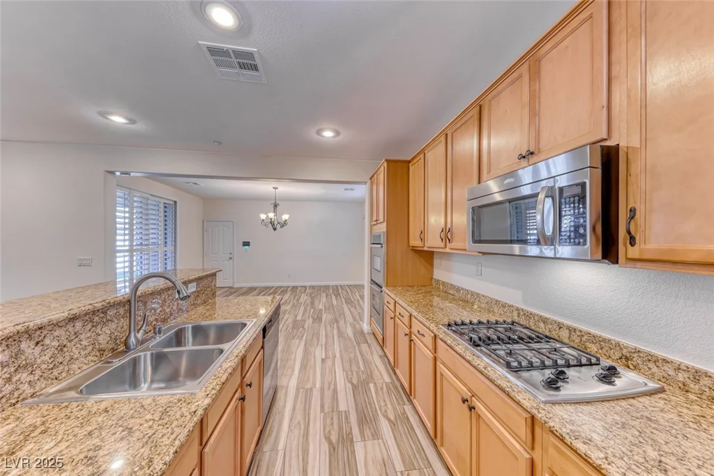 3204 Romanesque Art, Henderson, NV 89044