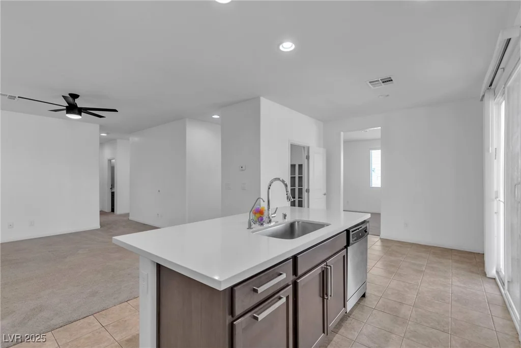 6832 Upland Heights, Las Vegas, NV 89142