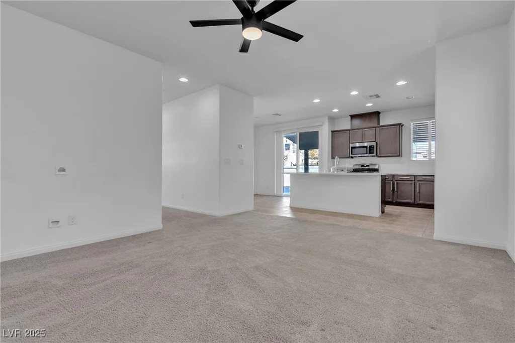 6832 Upland Heights, Las Vegas, NV 89142
