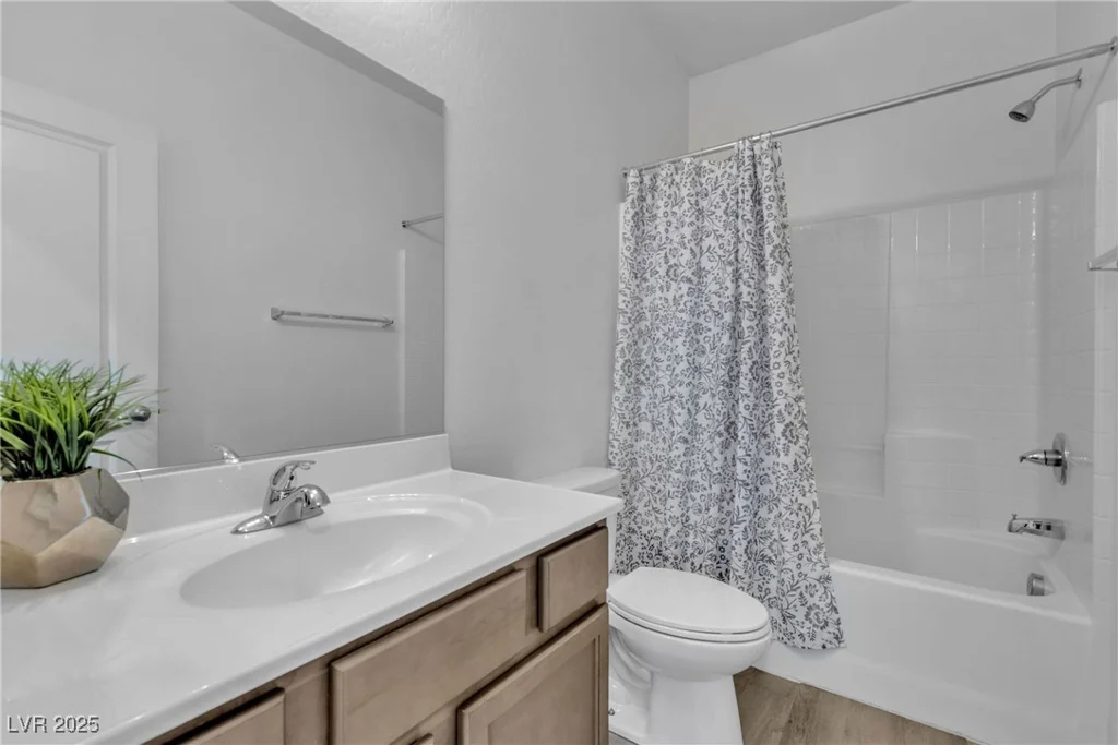 6832 Upland Heights, Las Vegas, NV 89142