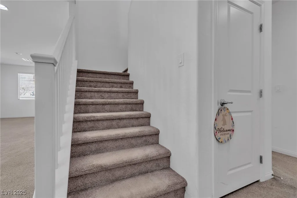 6832 Upland Heights, Las Vegas, NV 89142
