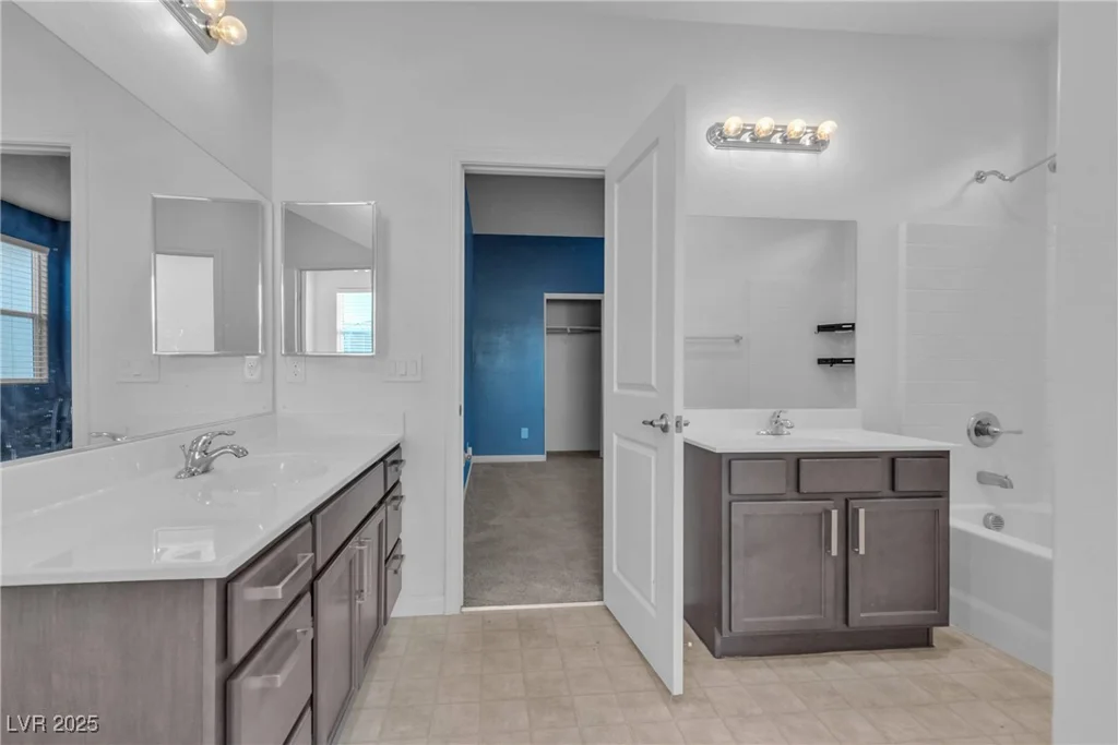 6832 Upland Heights, Las Vegas, NV 89142