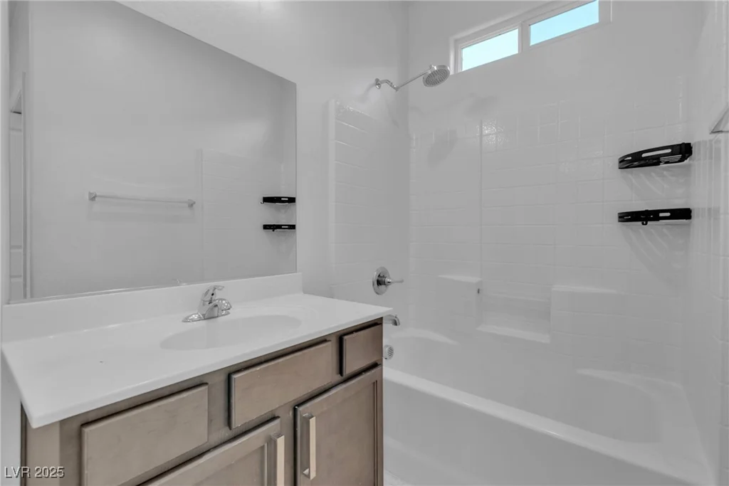 6832 Upland Heights, Las Vegas, NV 89142