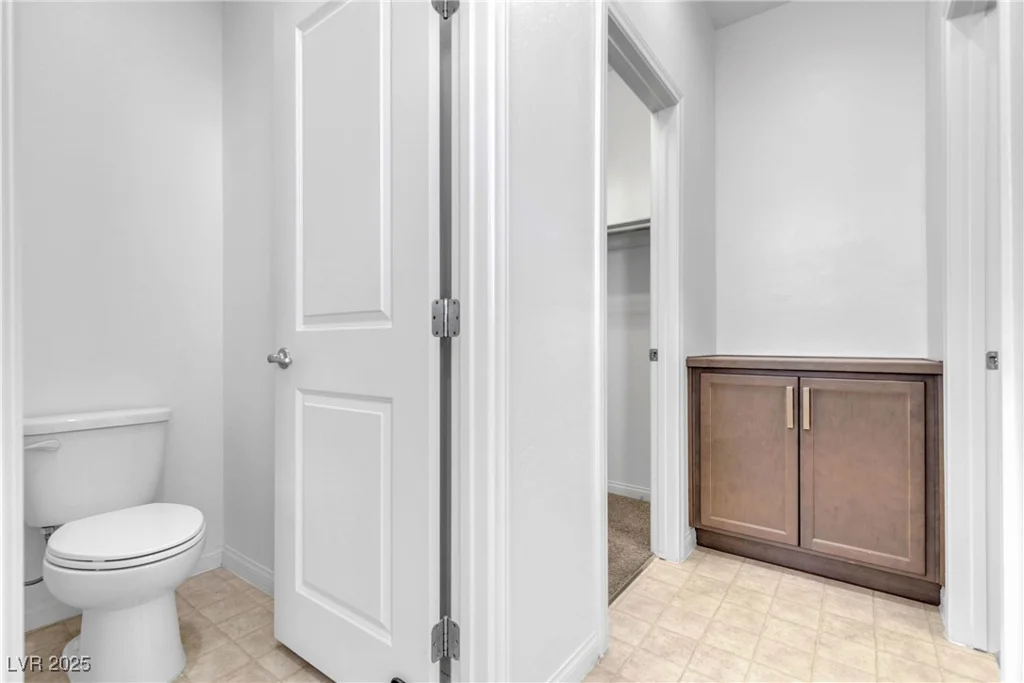 6832 Upland Heights, Las Vegas, NV 89142