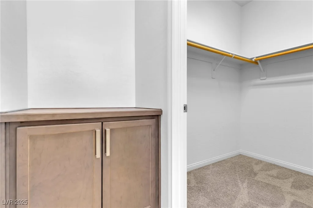 6832 Upland Heights, Las Vegas, NV 89142