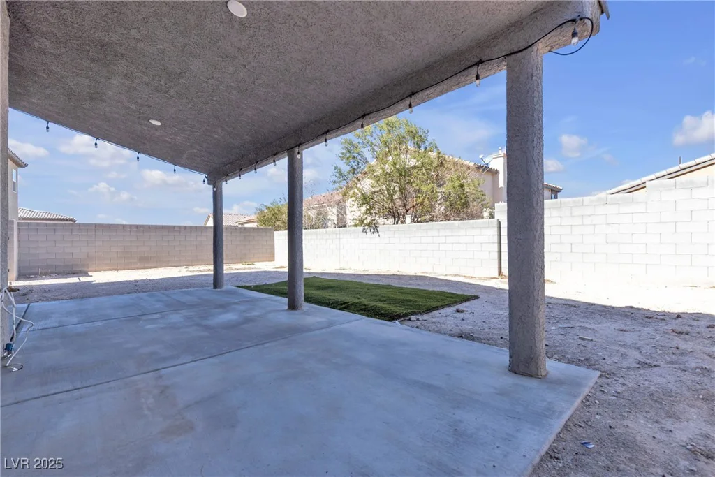 6832 Upland Heights, Las Vegas, NV 89142