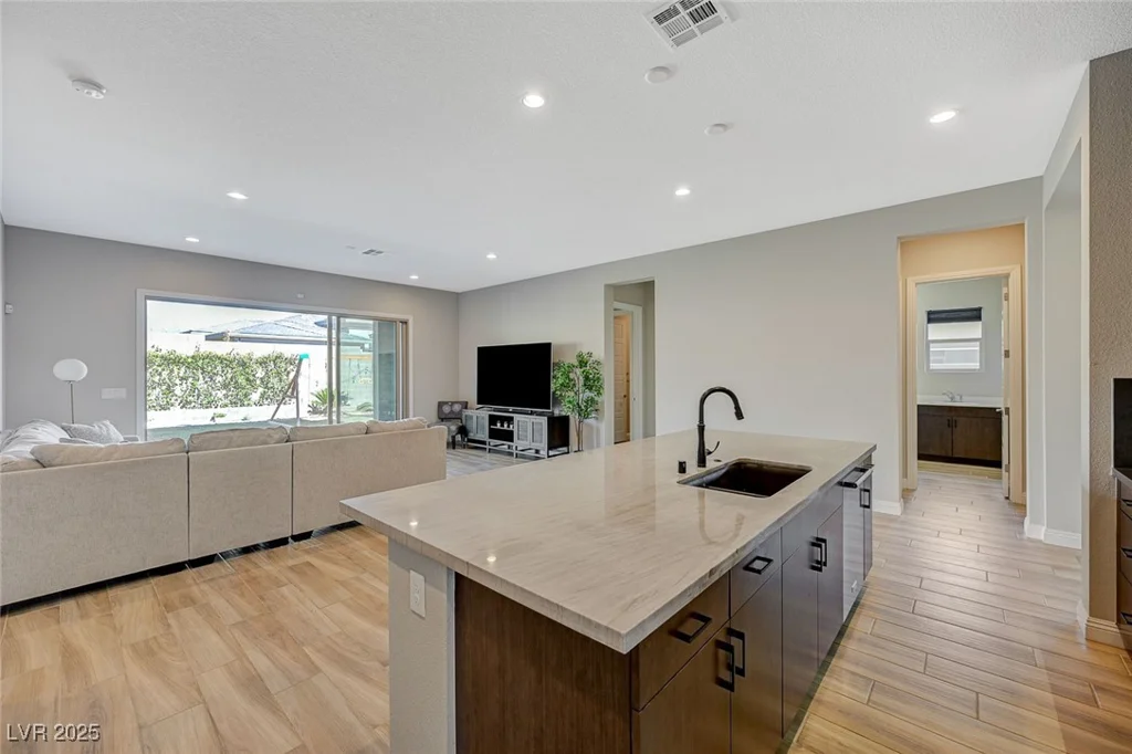 12422 Tudor Arch, Las Vegas, NV 89138