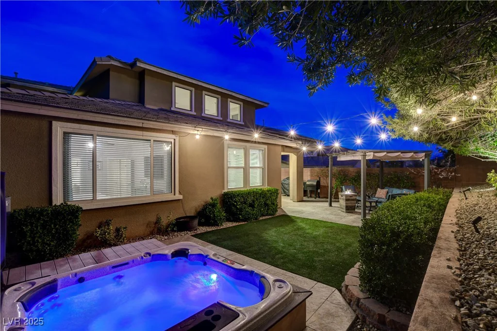 5741 Shadow Bend, Las Vegas, NV 89135